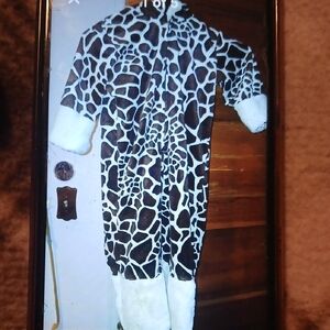Kids Giraffe Print Pajama Set